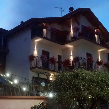 Angolo Fiorito Holiday home *
